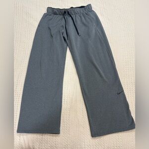 Nike Women’s Med. Sportswear Therma Fleece Training Pants; Dri-Fit Tech Fabric